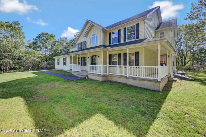 Property Photo:  20 Patten Circle  PA 18210 