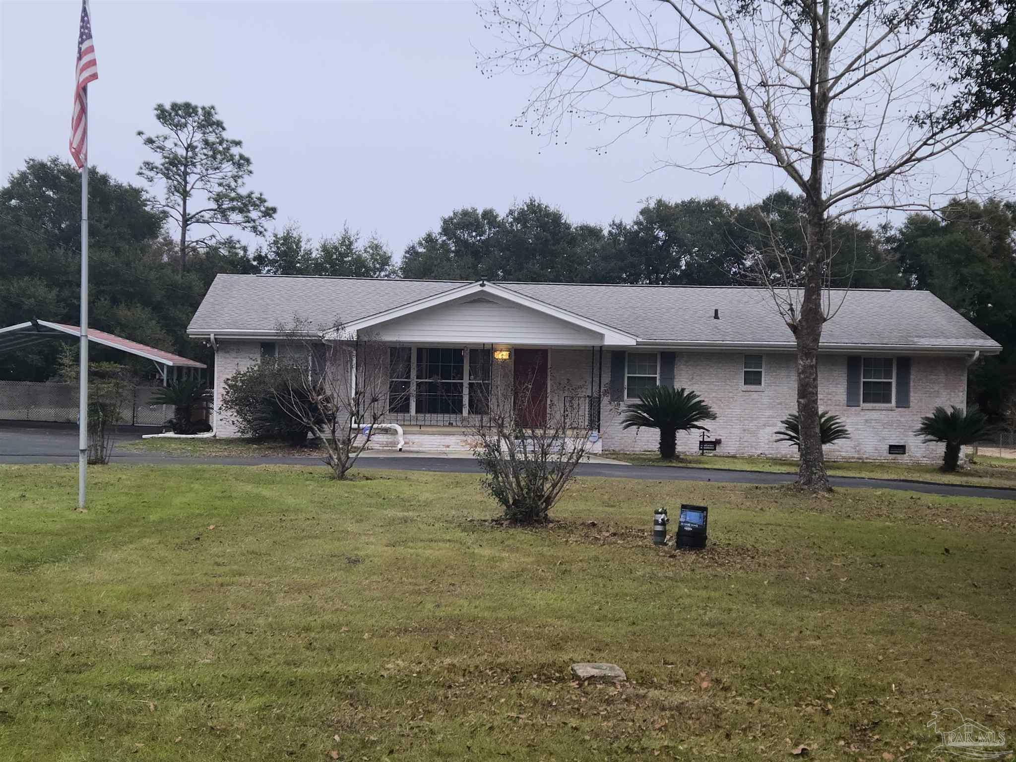 Property Photo:  5360 Swanner Rd  FL 32570 