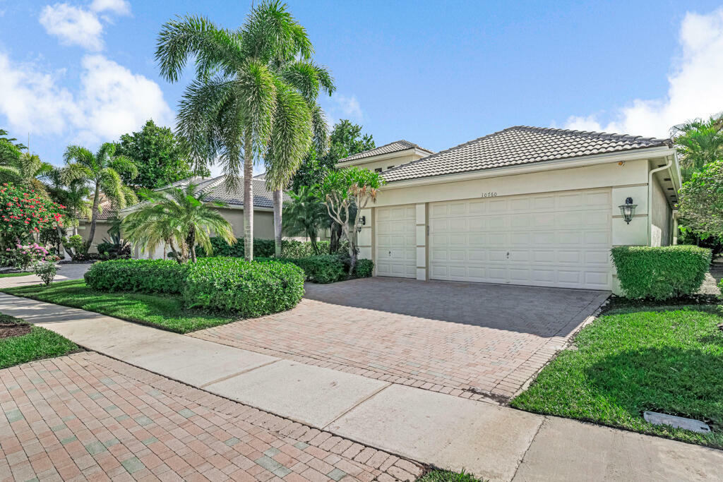 Property Photo: 10760 Northgreen Drive FL 33449