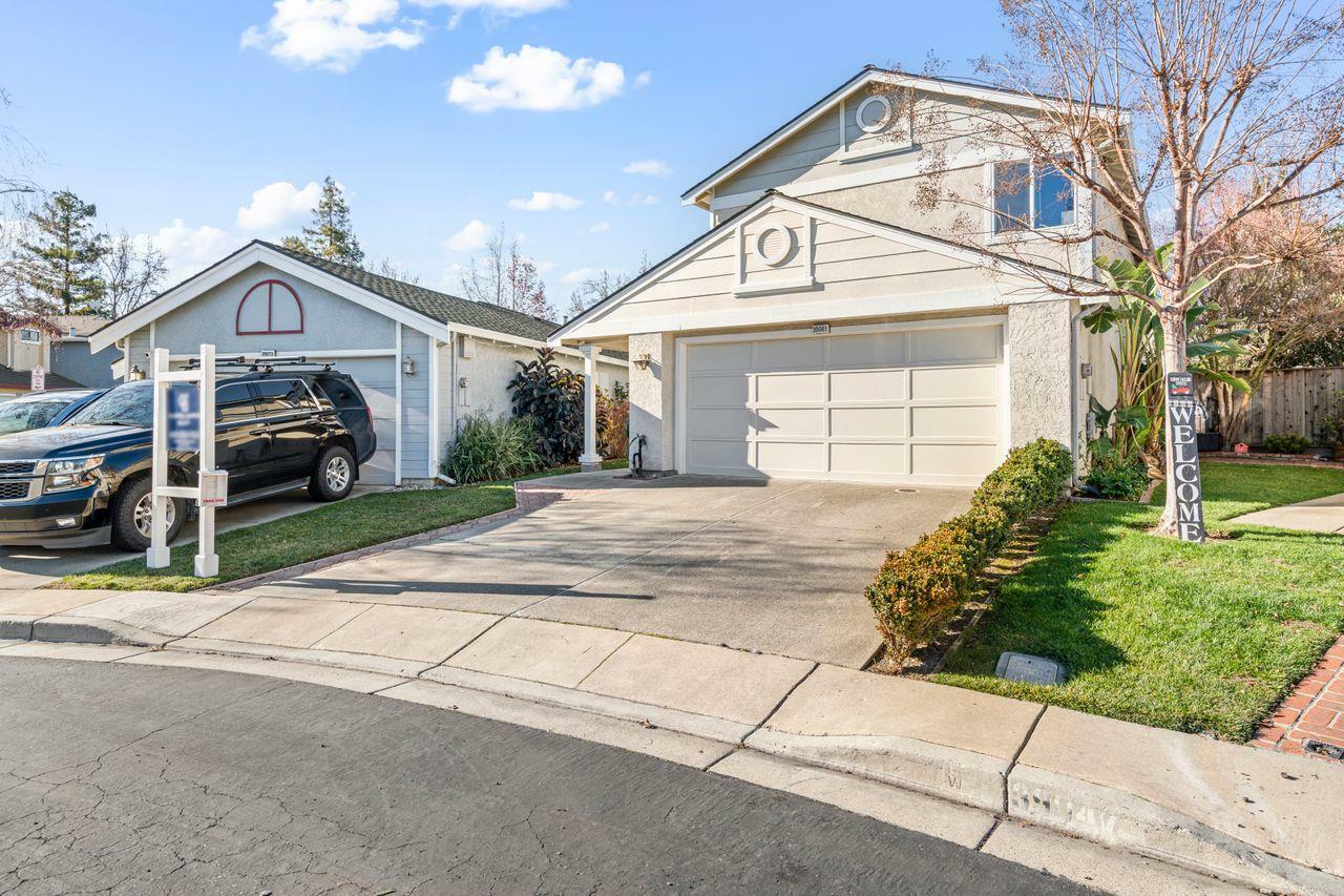 Property Photo:  39061 Applegate Terrace  CA 94536 