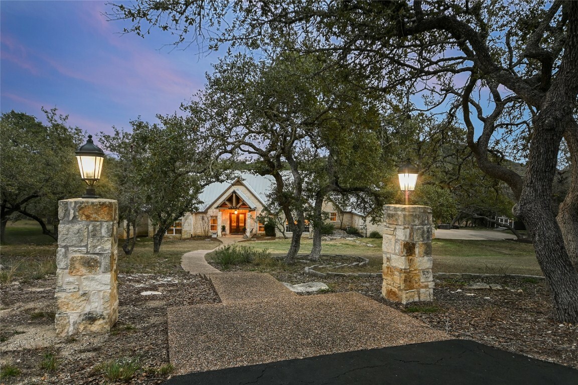 Property Photo: 222 Winn Valley Drive TX 78676