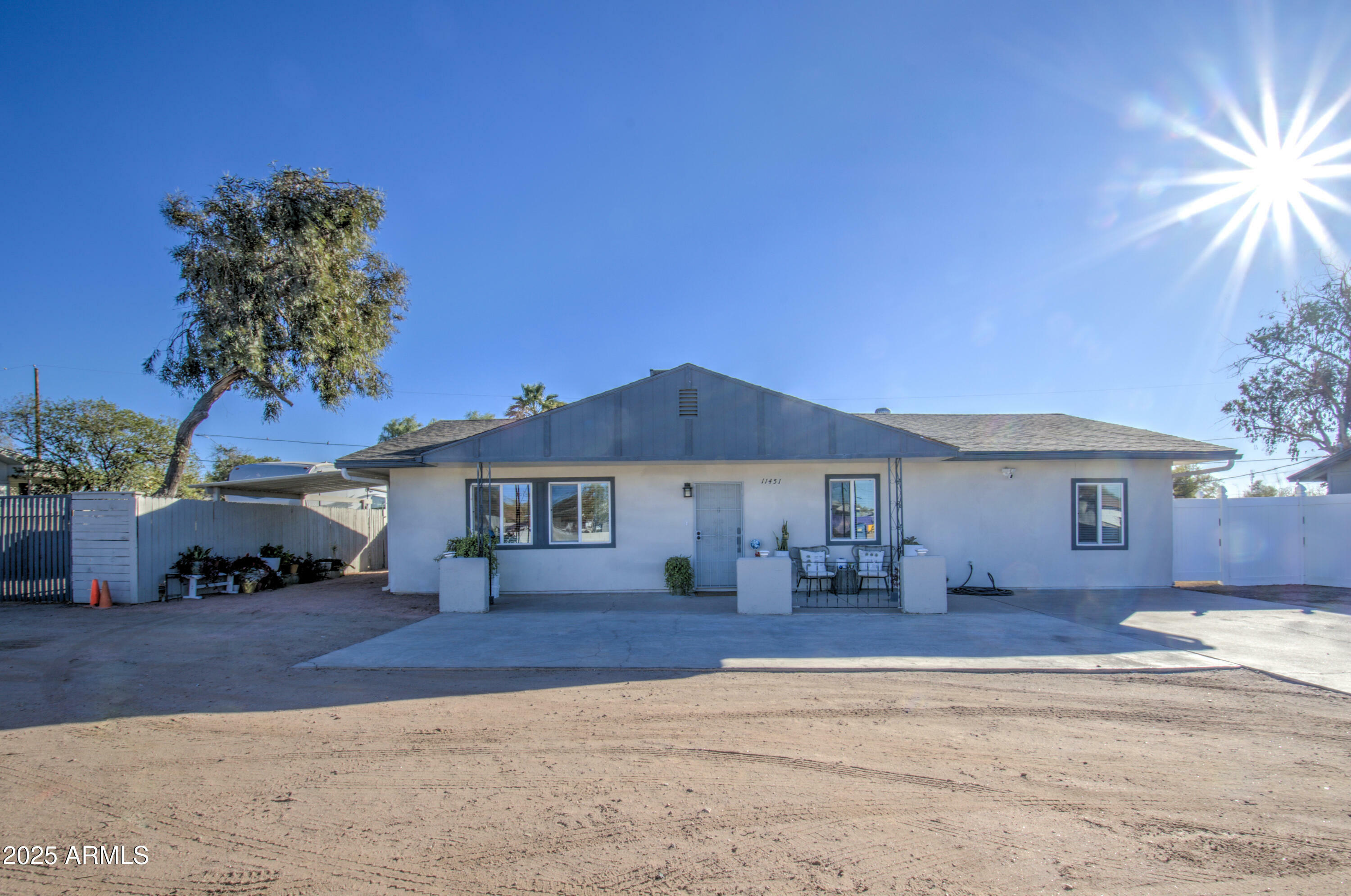 Property Photo: 11451 E Broadway Road AZ 85208