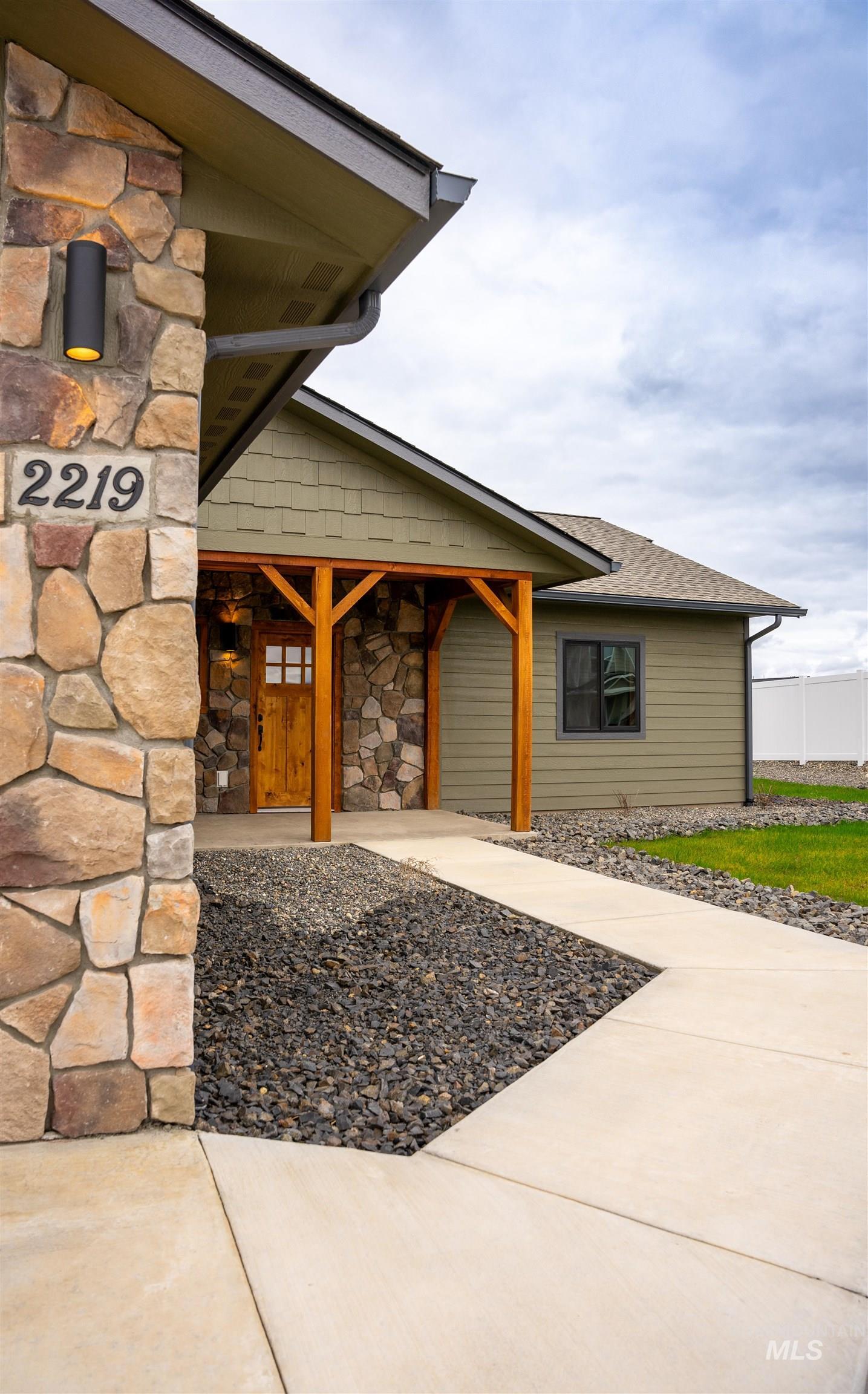 Property Photo: 2219 Powers Drive ID 83501