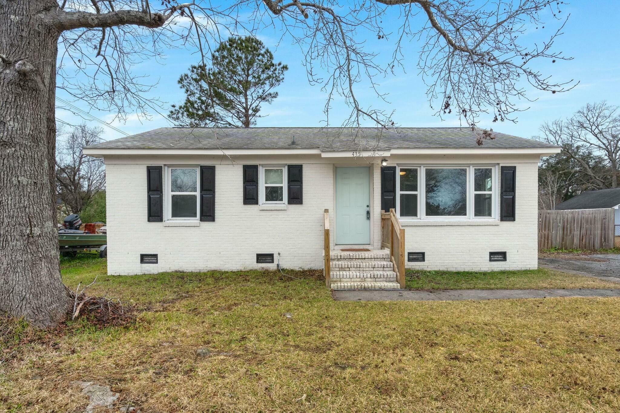 Property Photo:  435 Annette Drive  SC 29445 