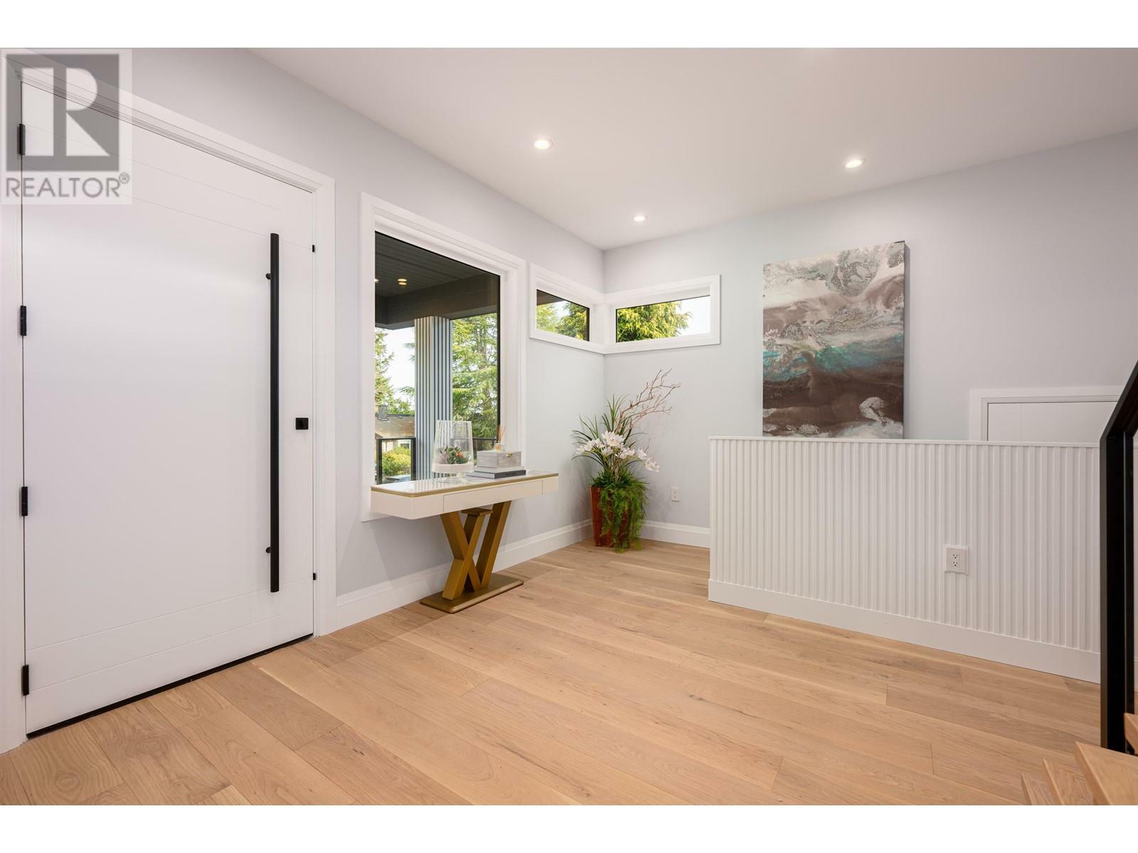Property Photo: 5318 4A Avenue BC V4M 1H5