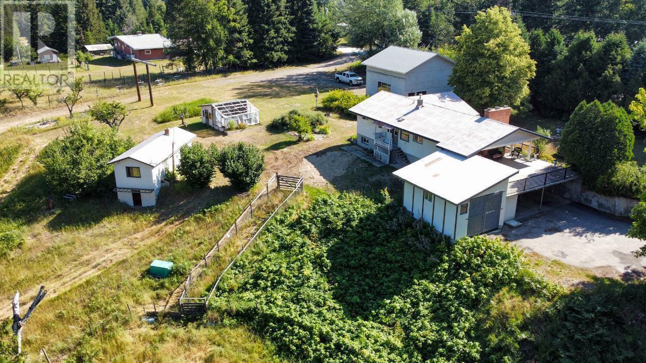 Property Photo: 2080 Pass Creek Road BC V1N 4T1