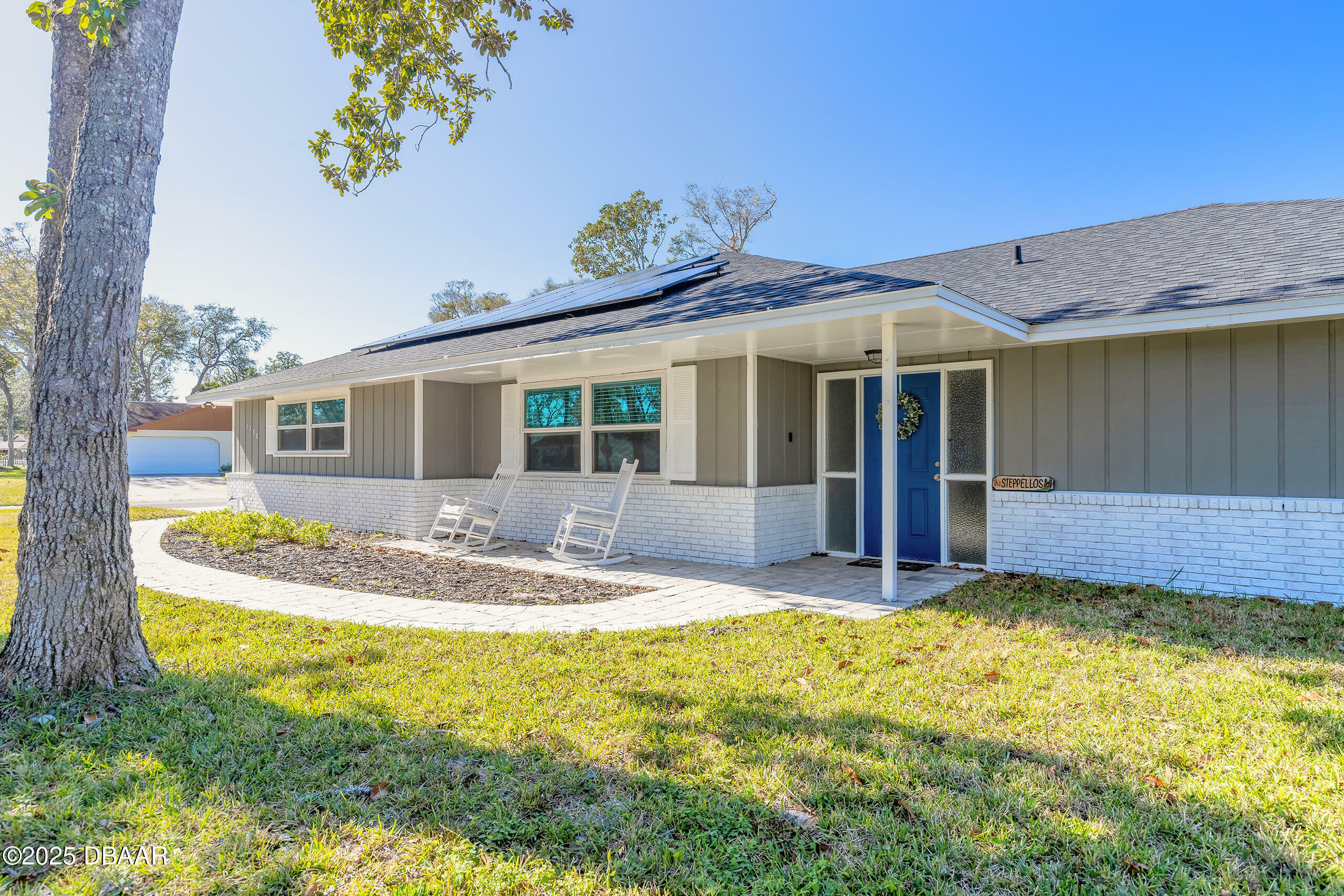 Property Photo:  1300 Wandering Oaks Drive  FL 32174 