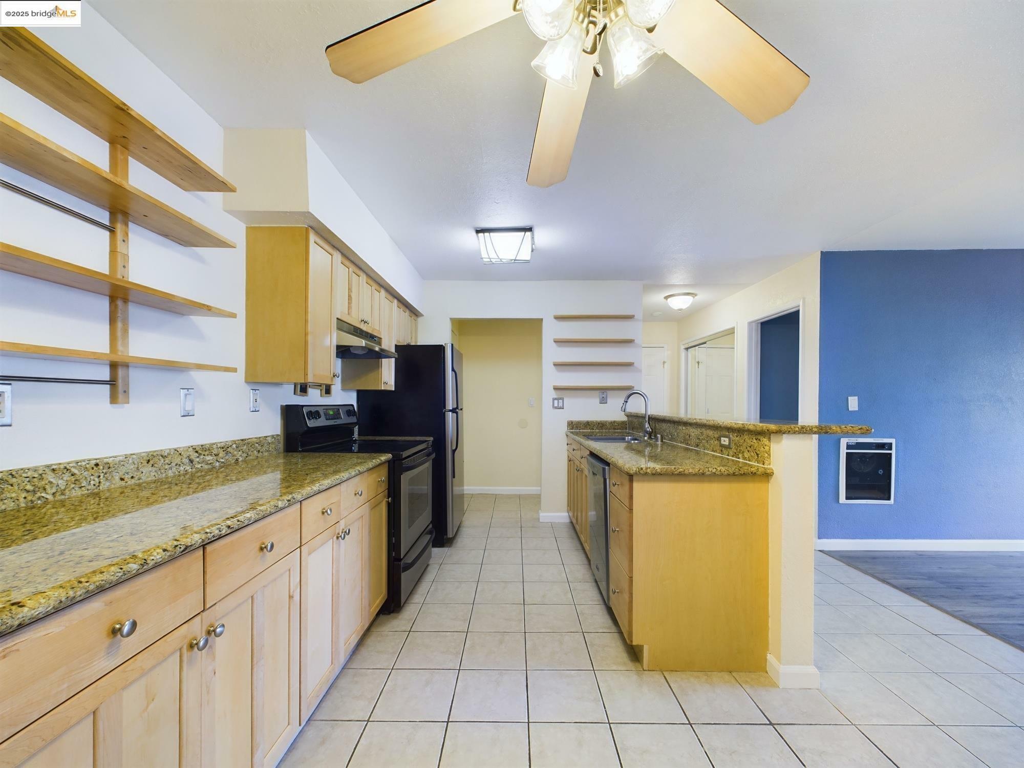 Property Photo:  466 Crescent St 102  CA 94610 