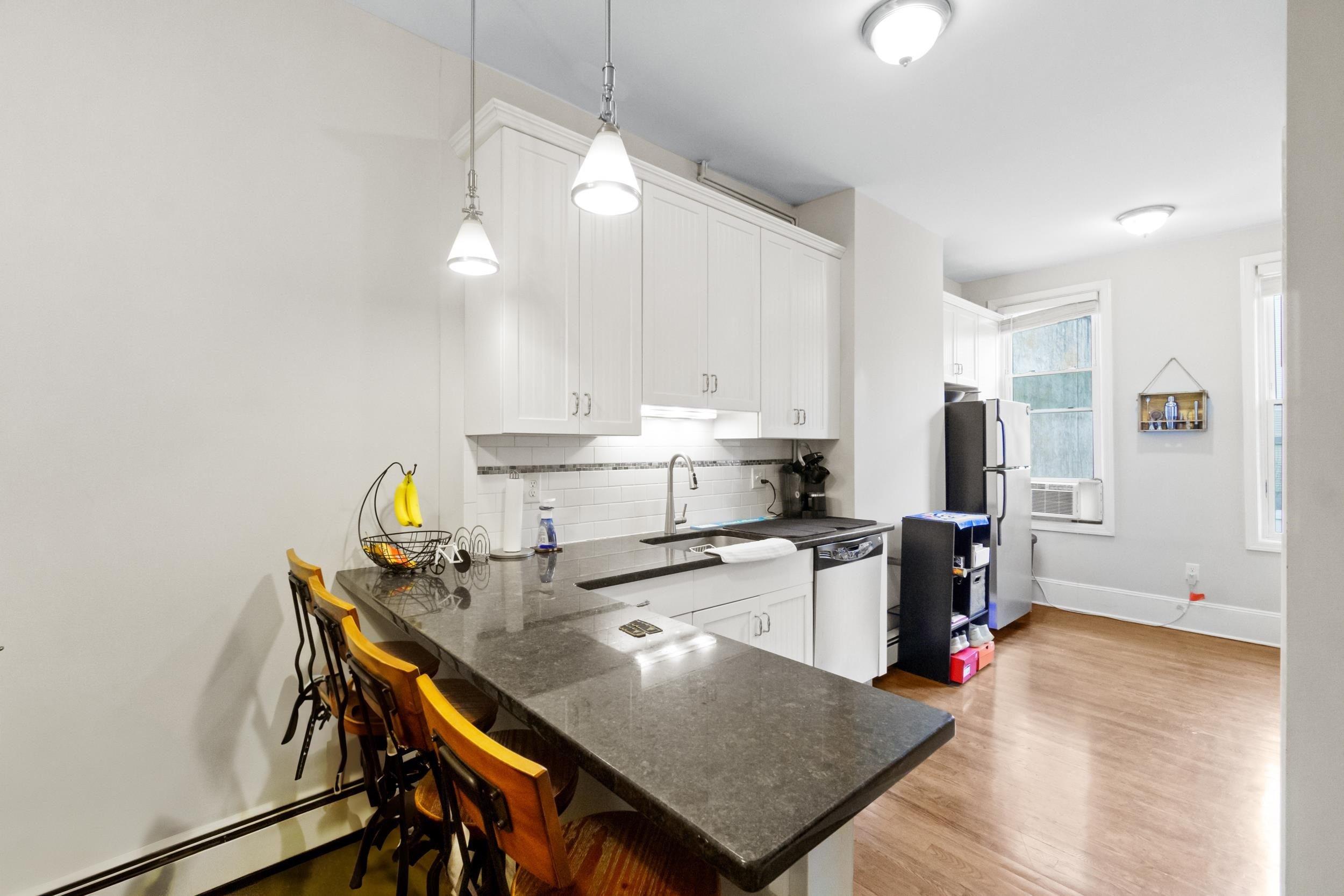 Property Photo:  410 Jefferson St 1L  NJ 07030 