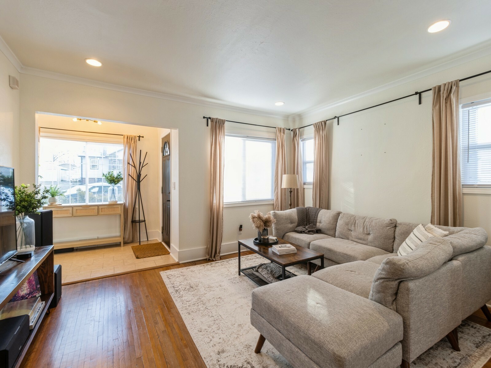 Property Photo:  2907 Sheridan Avenue  IA 50310 