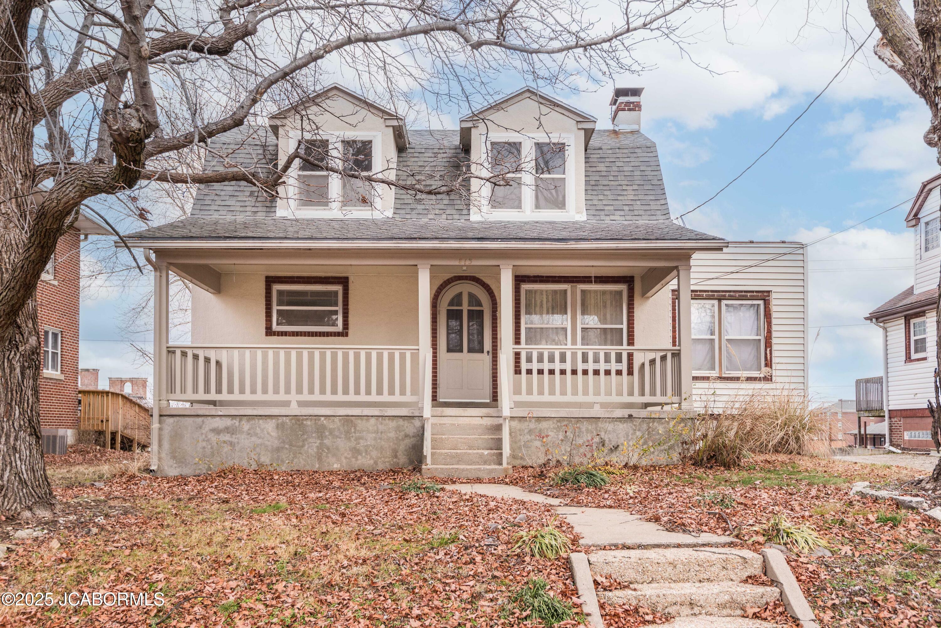 Property Photo:  813 Fairmount Boulevard  MO 65101 