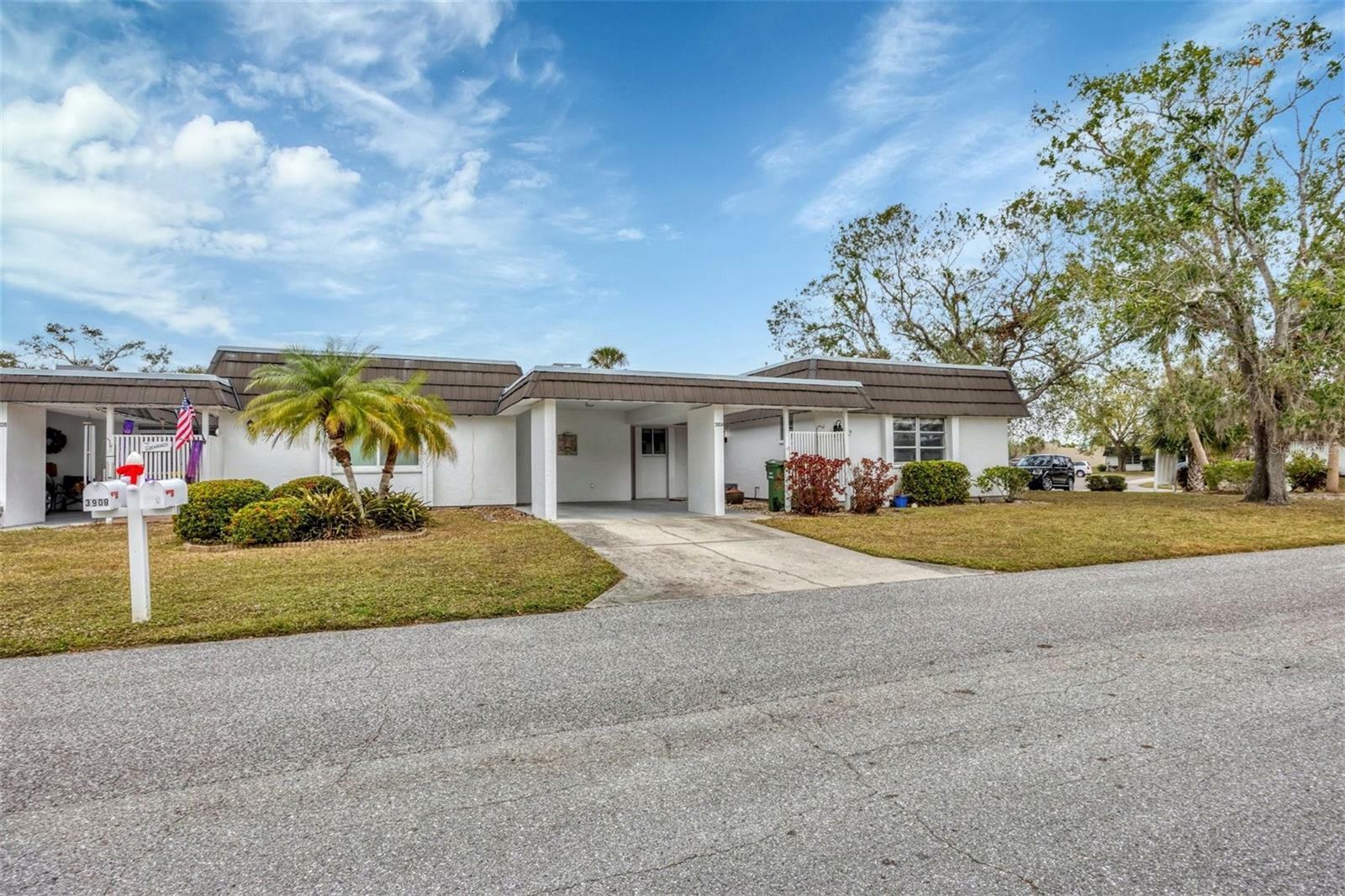 Property Photo:  3904 Lakeside Road 174  FL 34232 