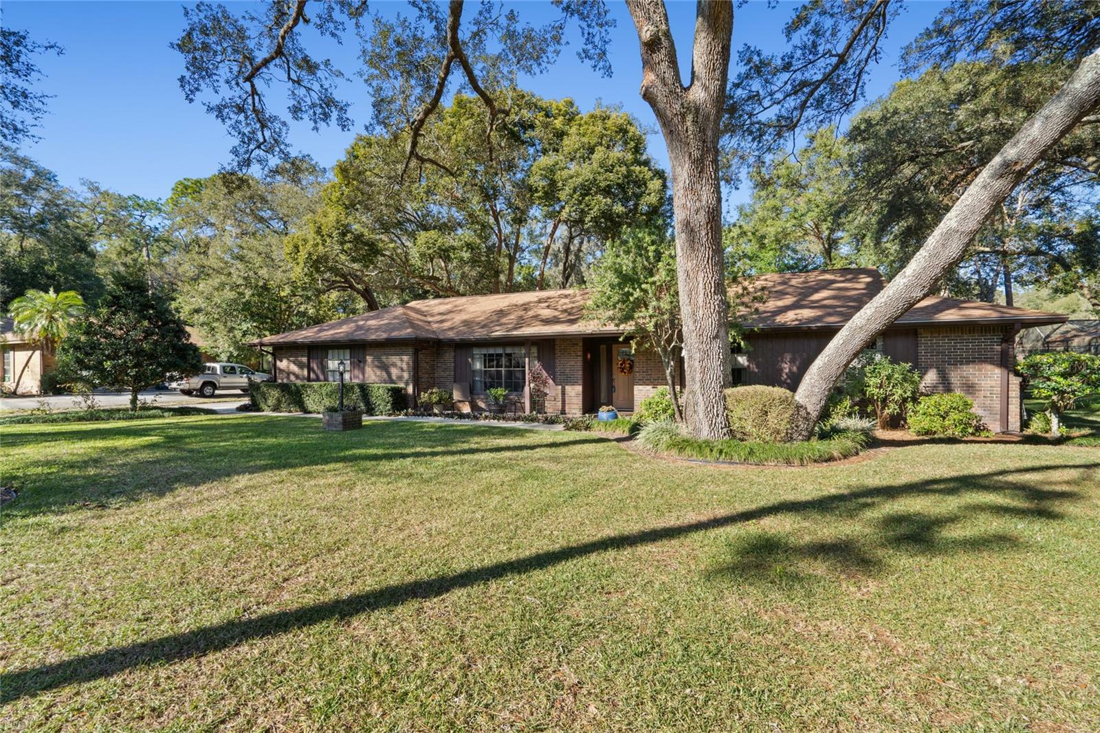 Property Photo:  951 Torchwood Drive  FL 32724 