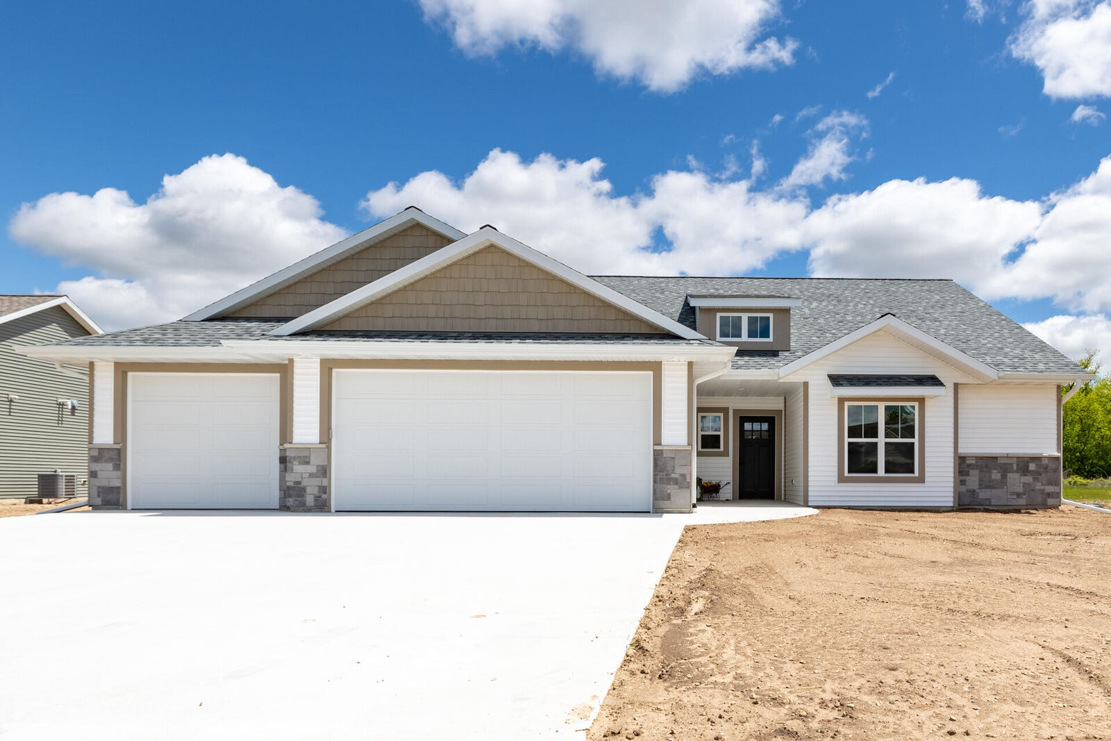 Property Photo: 6768 Jamestown Dr WI 53090