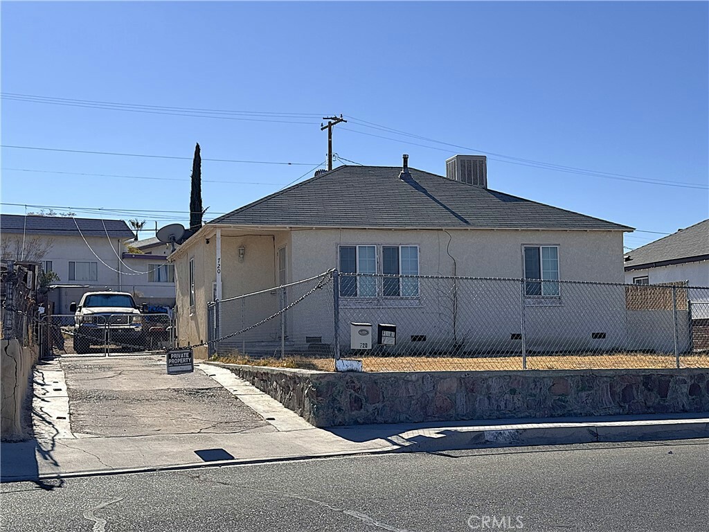 Property Photo: 720 Flora Street CA 92311