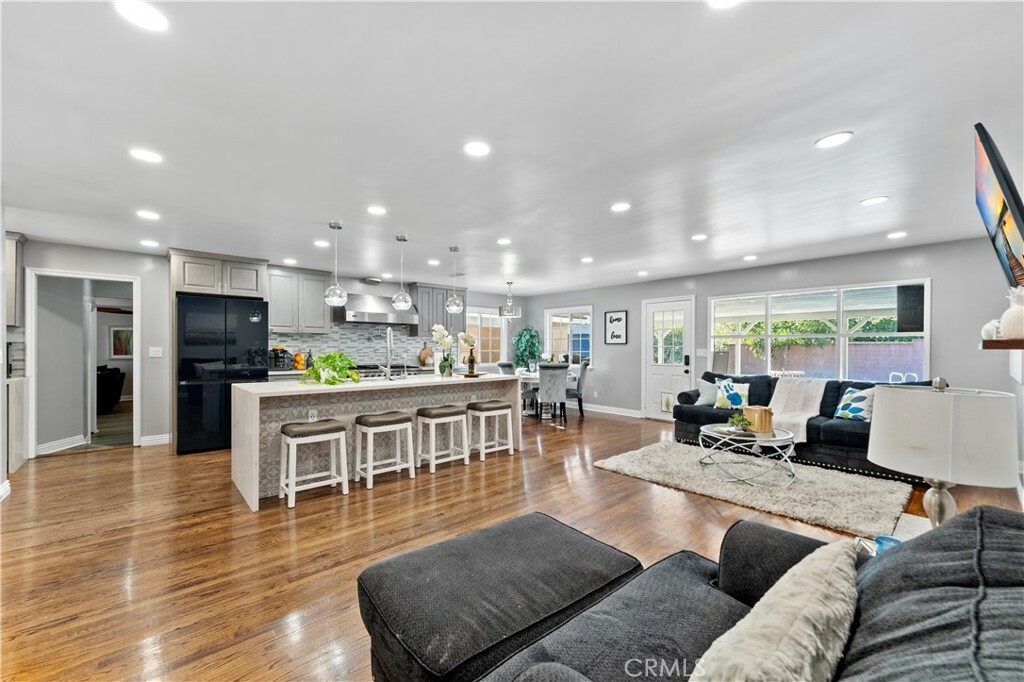 1375 N Euclid Avenue  Upland CA 91786 photo