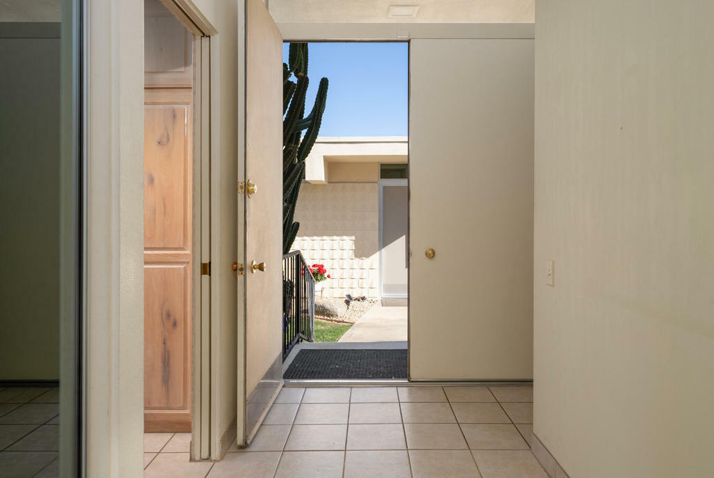 Property Photo:  399 Desert Lakes Drive  CA 92264 