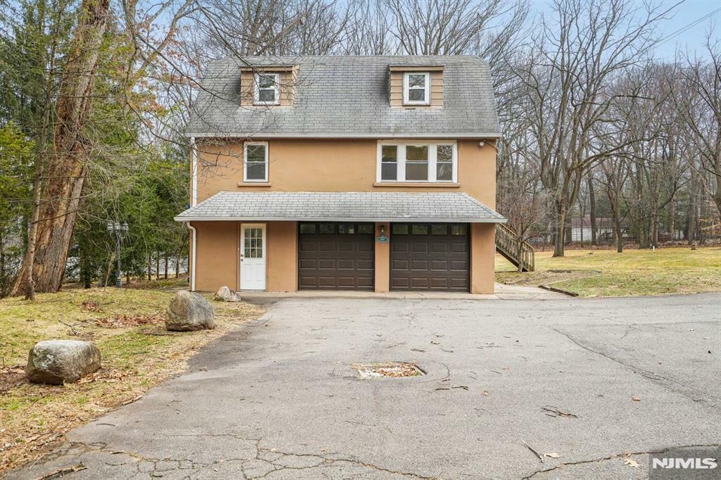 Property Photo:  551 Ewing Avenue  NJ 07417 