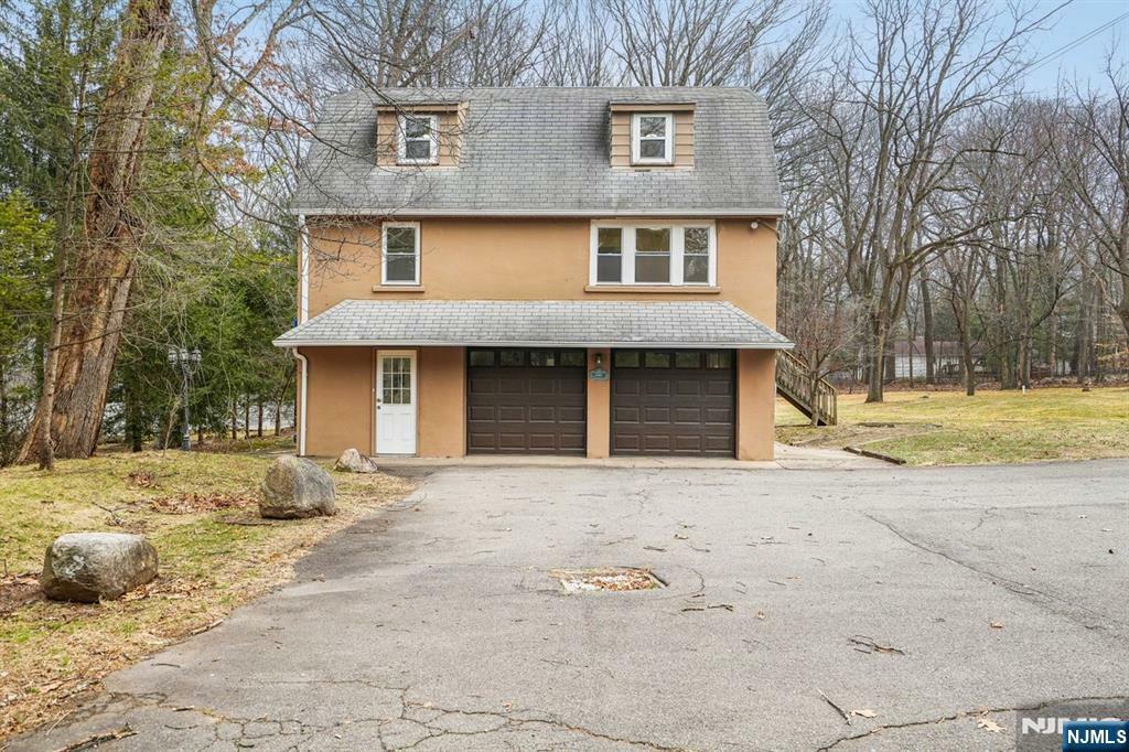 Property Photo:  551 Ewing Avenue  NJ 07417 