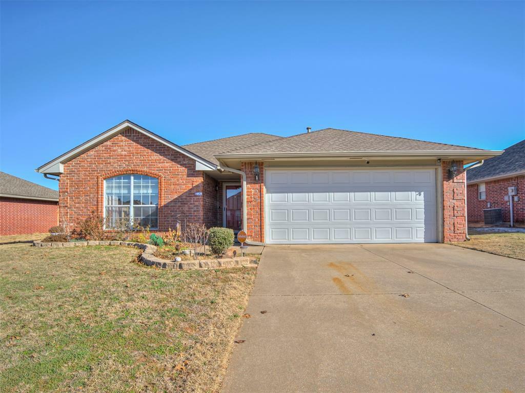 Property Photo:  8404 Aspen Hills Drive  OK 73132 