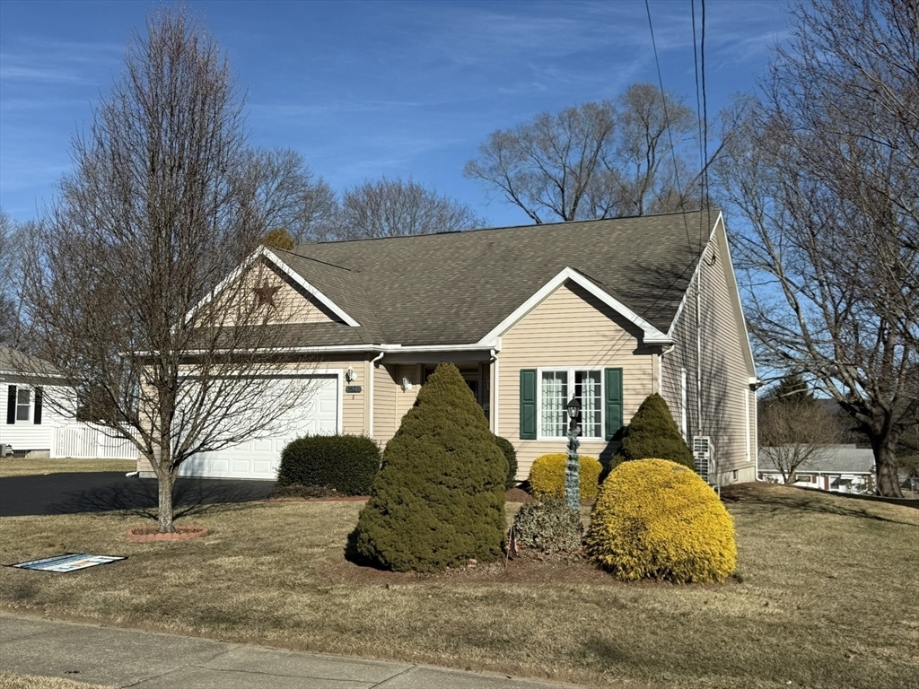 Property Photo: 61 Park Avenue MA 01570