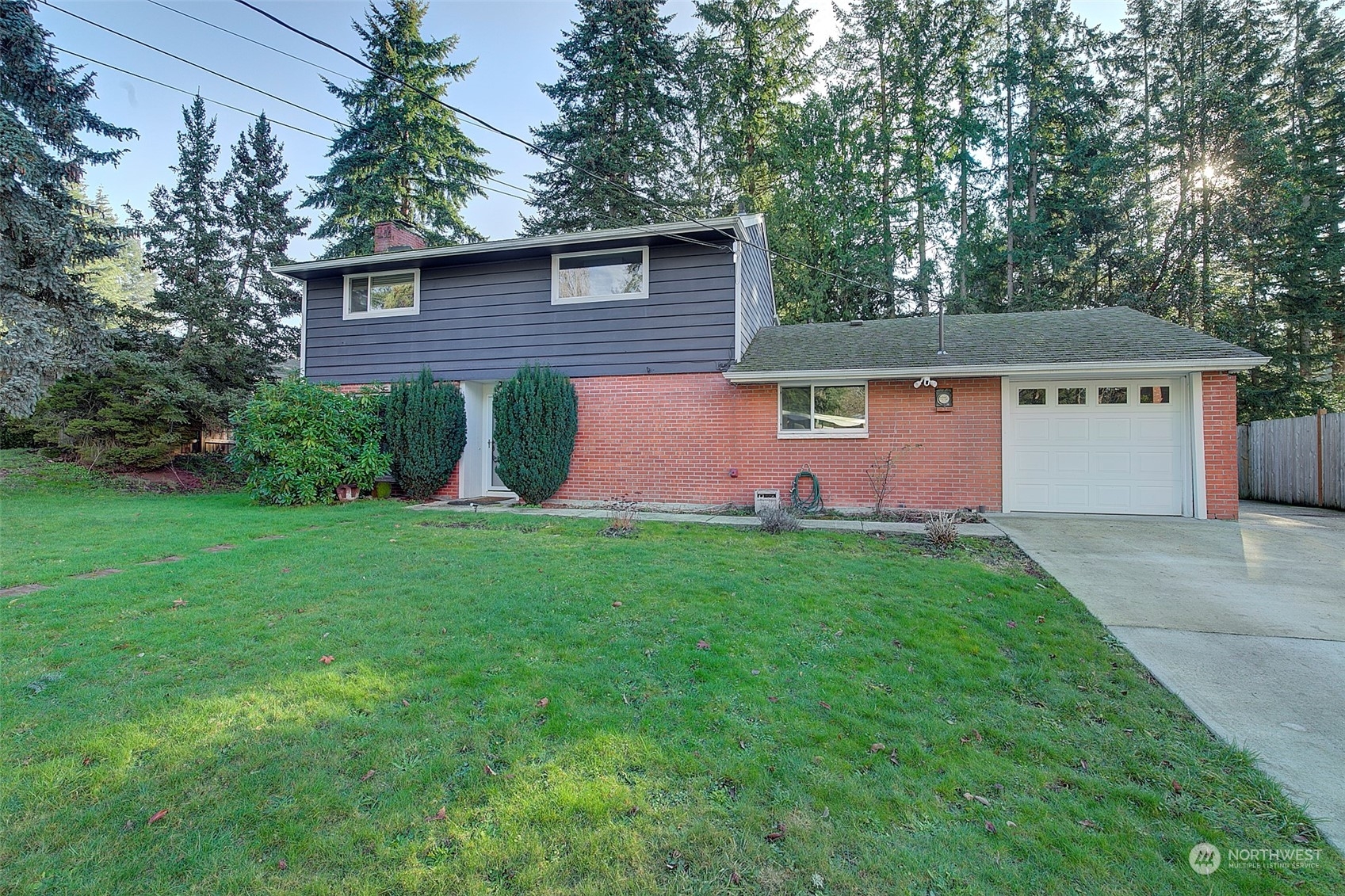 Property Photo:  15723 NE 1st Place  WA 98008 