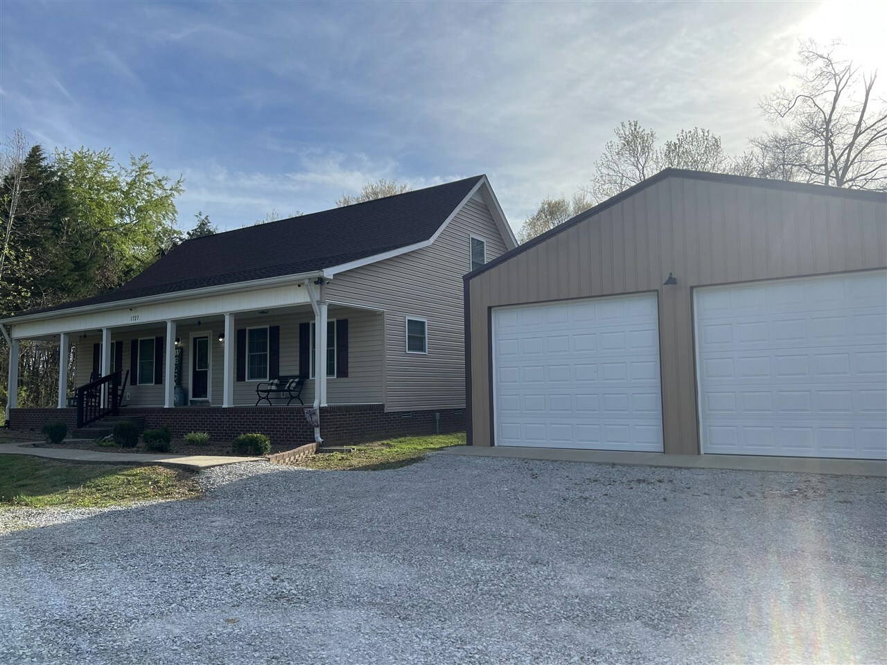 Property Photo: 1727 Sharpes Garden Road KY 42276