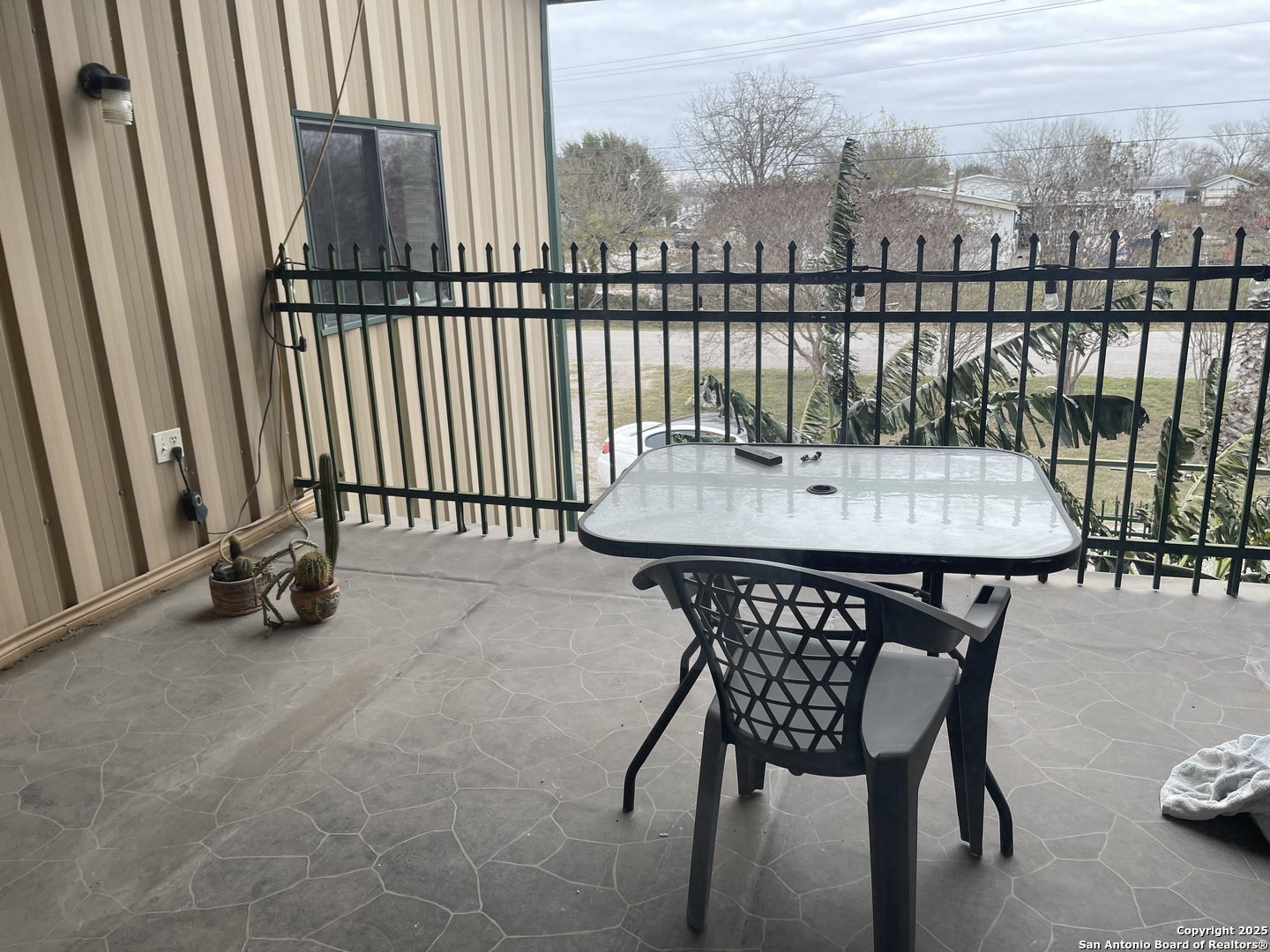Property Photo: 483 Sassman Rd TX 78124