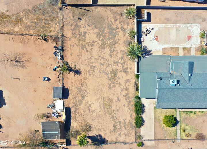 Property Photo: 313 S Top And Bottom Street - AZ 85122