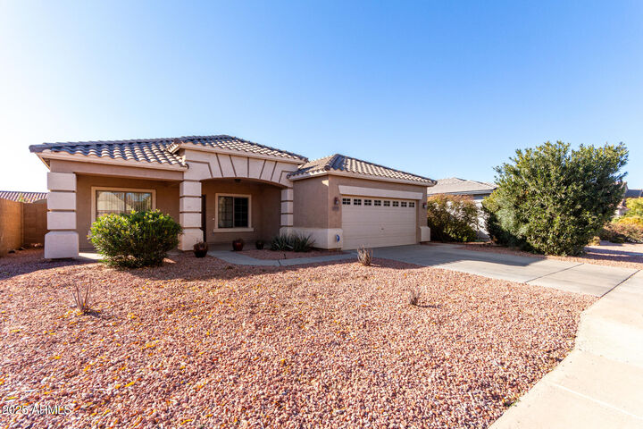 Property Photo: 4233 E Colonial Drive AZ 85249
