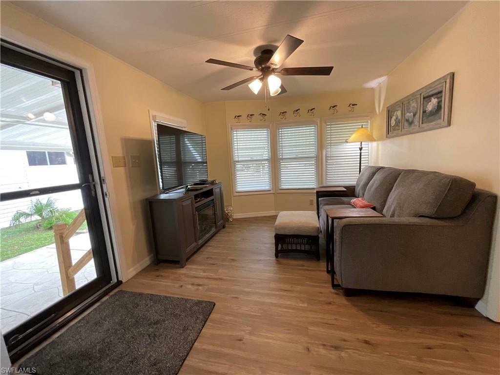 Property Photo: 144 Redwood Ln 14 FL 34114
