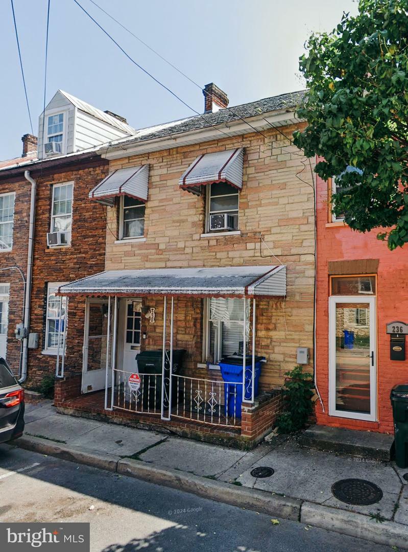 Property Photo:  238 N Locust Street  MD 21740 