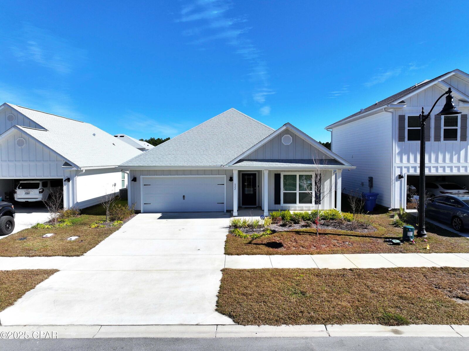 Property Photo: 622 Hancock Way FL 32413