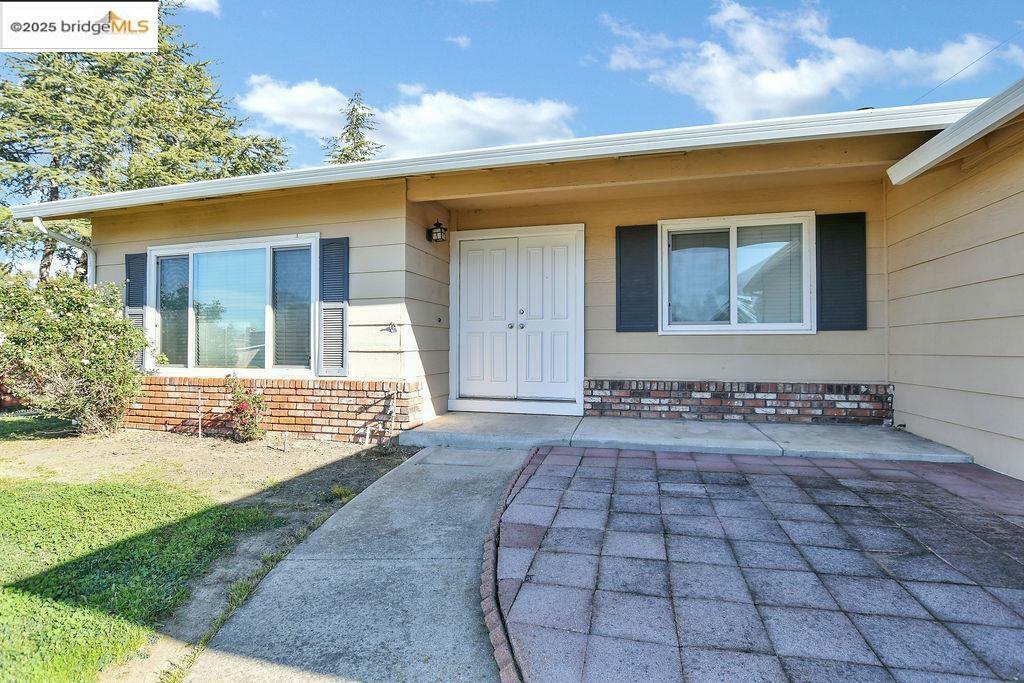 Property Photo:  2209 Navarro Ct  CA 94509 