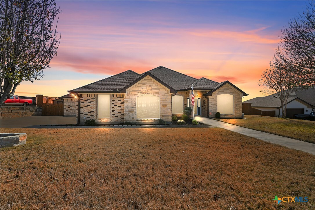 Property Photo:  1420 Gomer Lane  TX 76548 