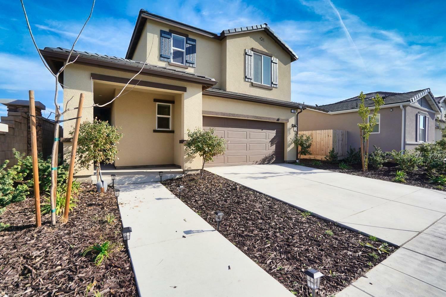 Property Photo:  269 S Talus Way S  CA 93636 