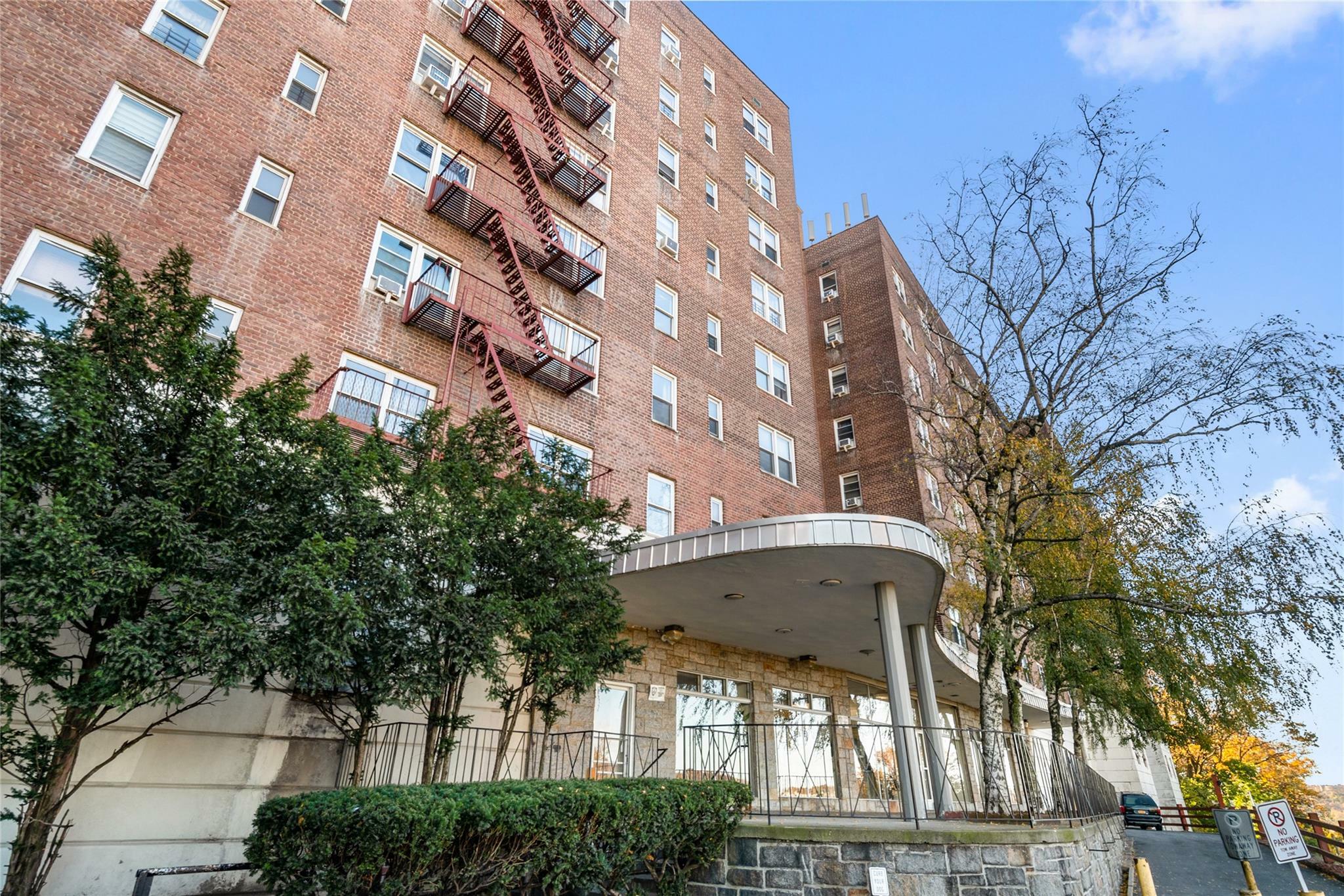 2630 Kingsbridge Terrace 3V  Bronx NY 10463 photo