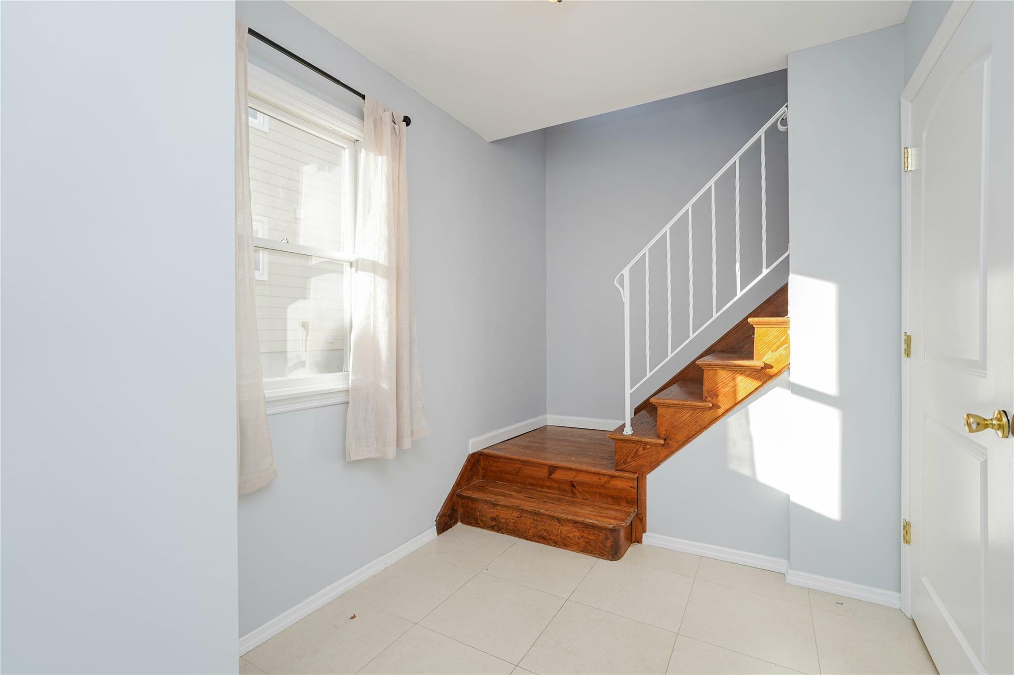 Property Photo:  202 Sheraden Ave  NY 10314 