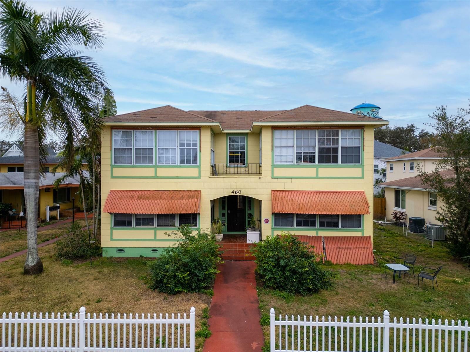 Property Photo: 460 15th Avenue N FL 33704