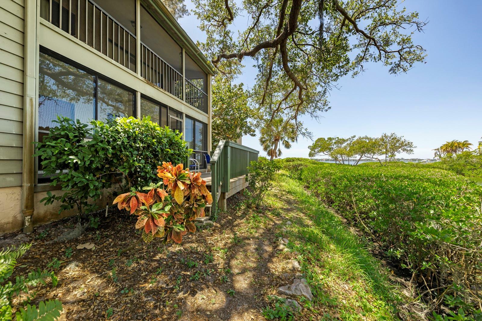 Property Photo:  1519 Pelican Point Drive 187  FL 34231 