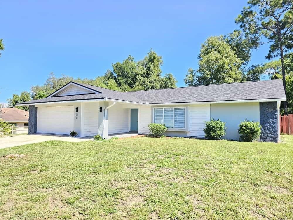 Property Photo:  5901 W Woodside Drive  FL 34429 