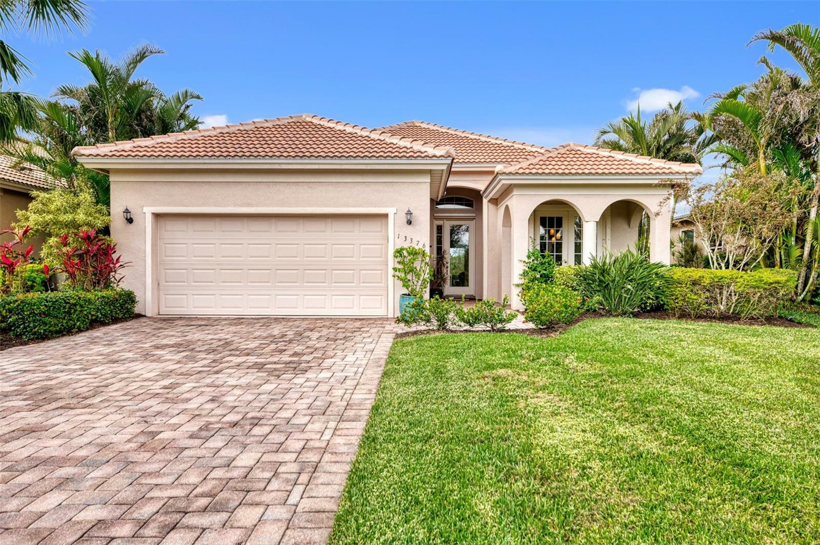 Property Photo:  13376 Creekside Lane  FL 33953 