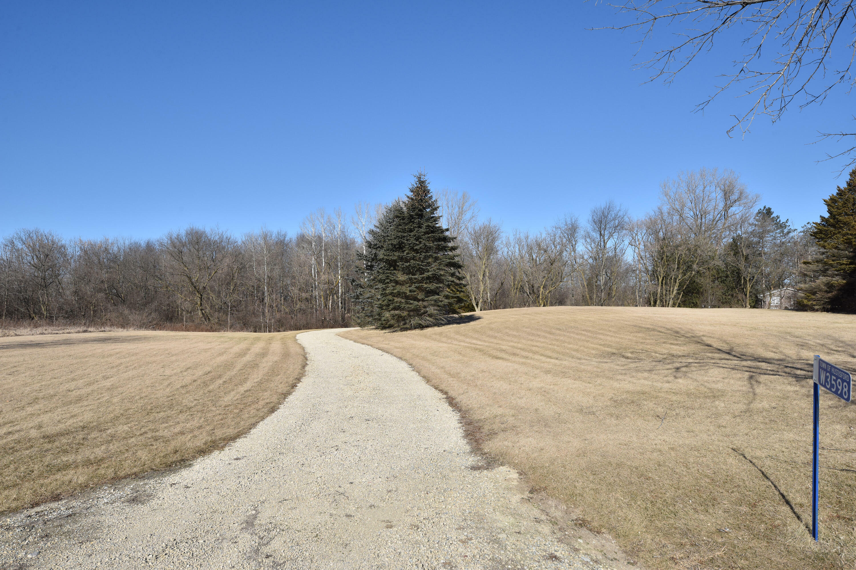 Property Photo:  W3598 Oak Lawn Rd  WI 53035 