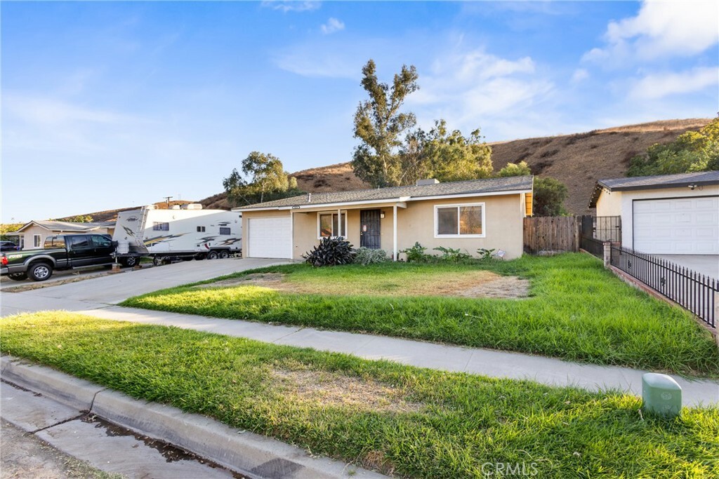 Property Photo: 1423 Morgan Road CA 92407