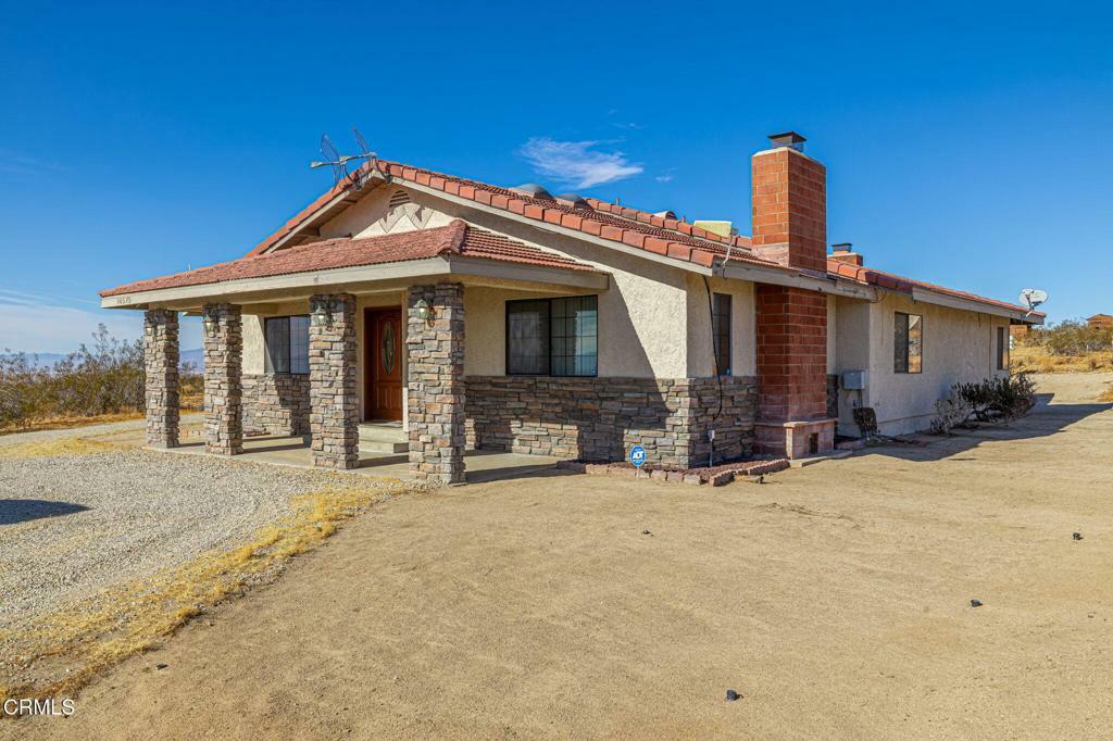 Property Photo:  16575 E Avenue G  CA 93535 