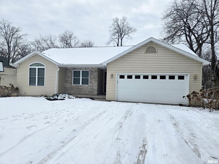 9438 W Lake Camelot Drive  Mapleton IL 61547 photo