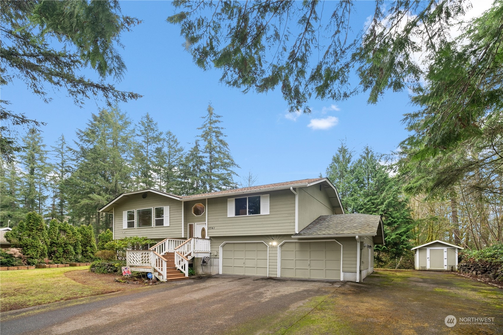 Property Photo: 2741 SE Arthur Court WA 98367