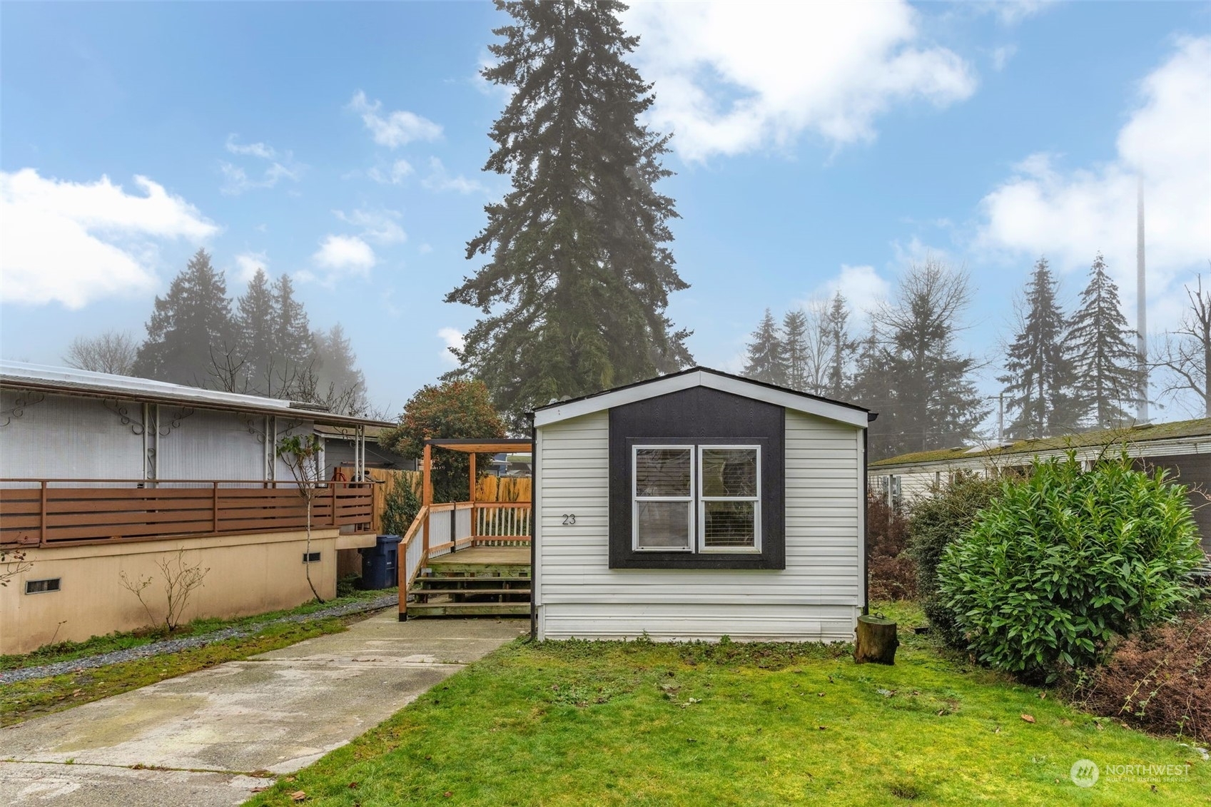 Property Photo:  1919  196th Street SW 23  WA 98036 