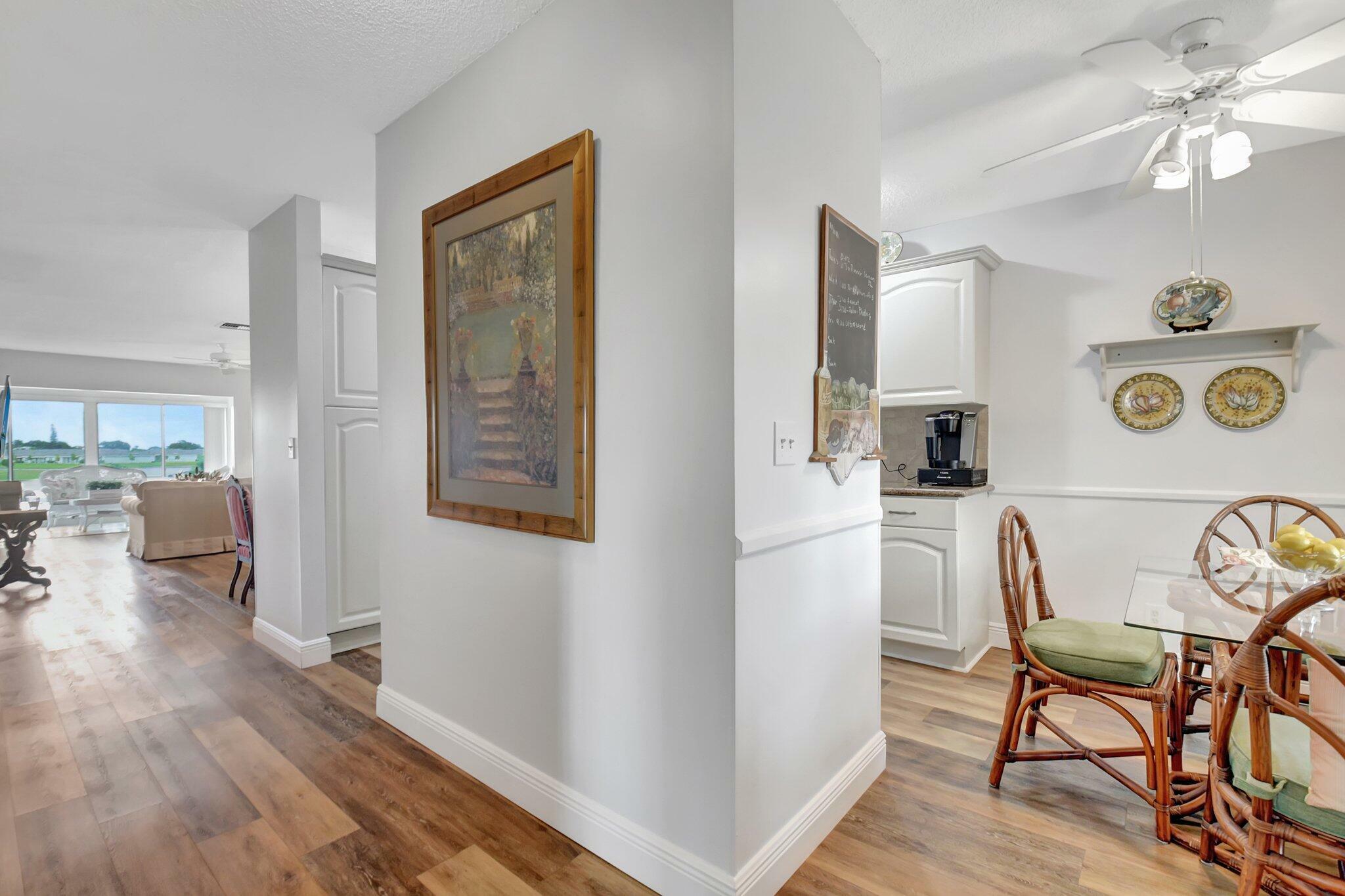 Property Photo: 13923 Via Aurora E FL 33484