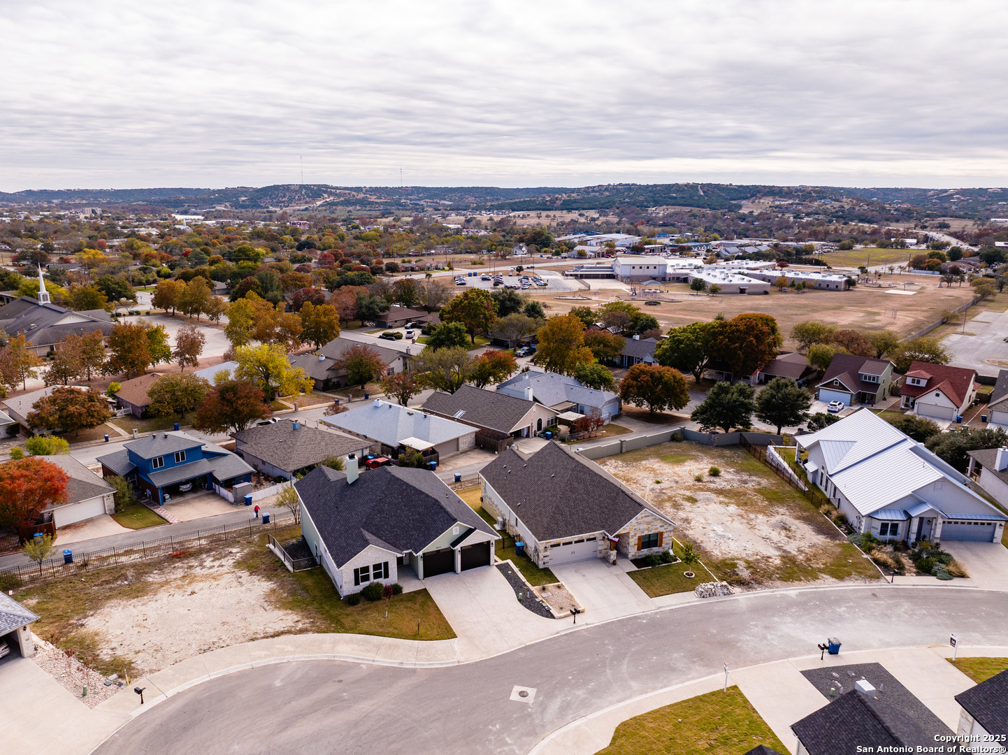 Property Photo:  1809 N Chateau Lane  TX 78028 